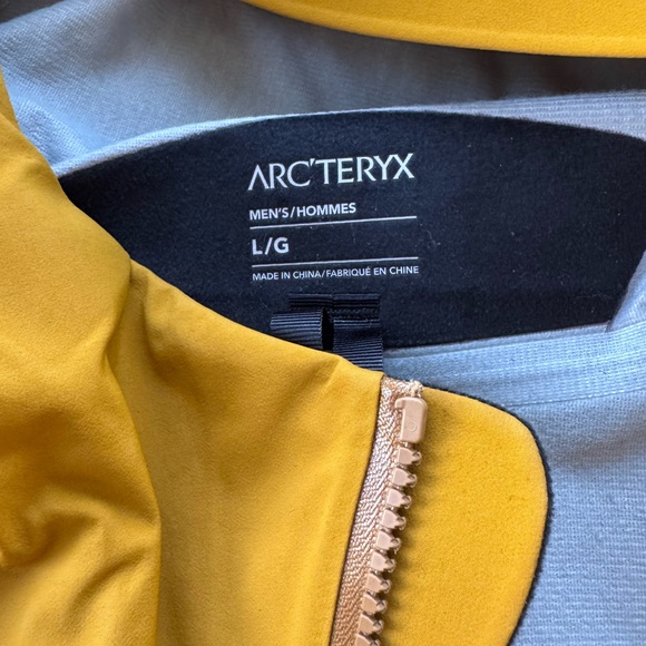Arc'teryx Mens Sabre Jacket in Large - Picture 2 of 3